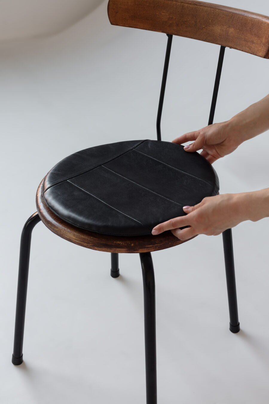 Подушка на стул Discus black - Image 8