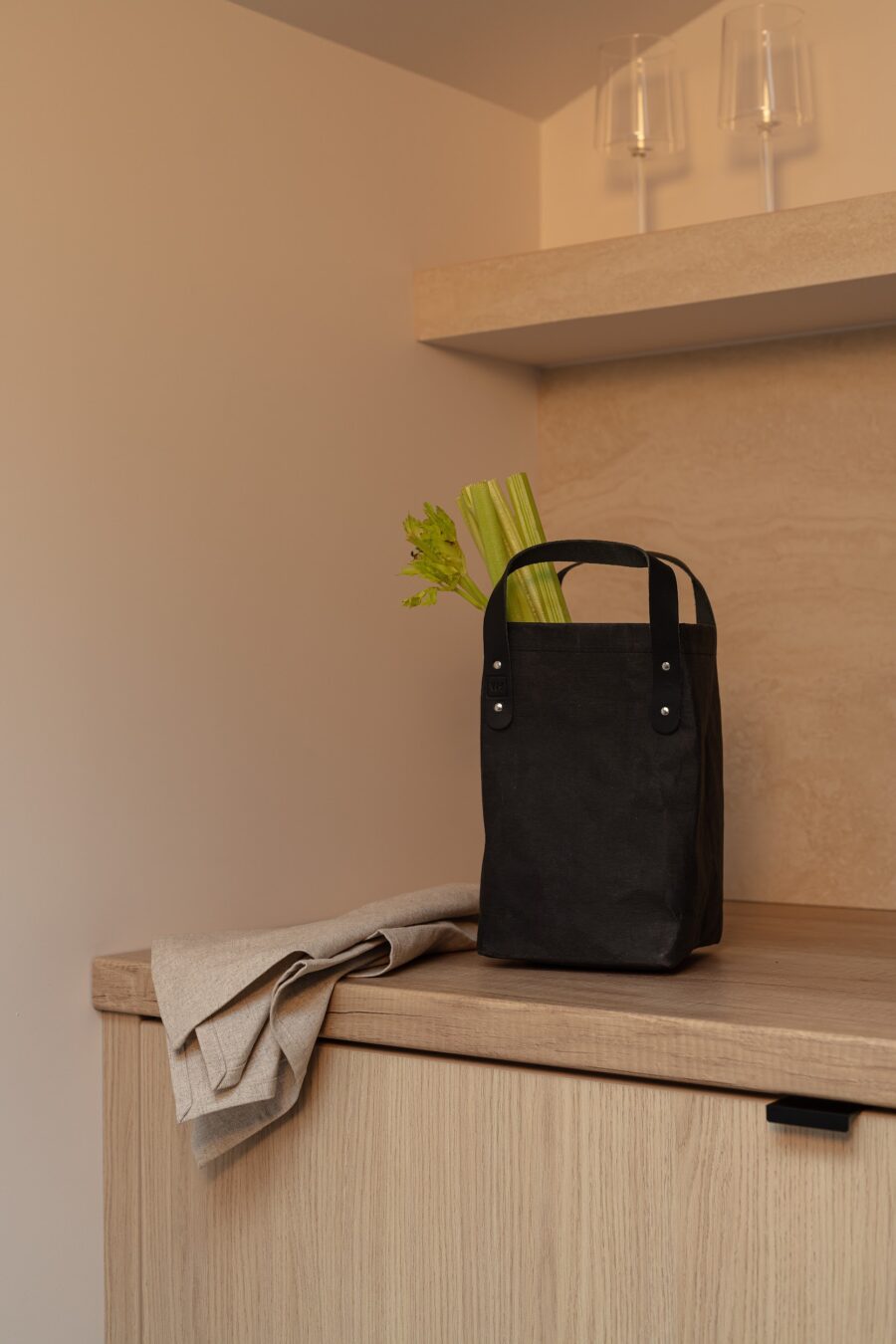 Корзинка средняя Pelican Medium black